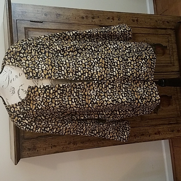 Animal Print Topper - Picture 2 of 5